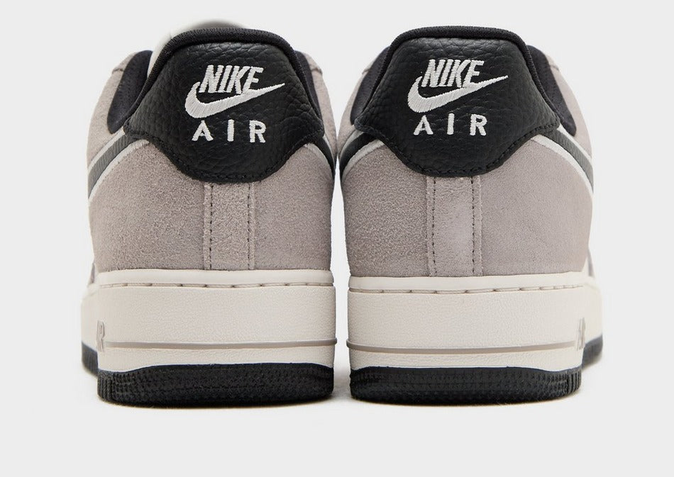 Nike Air Force 1 '07 LV8